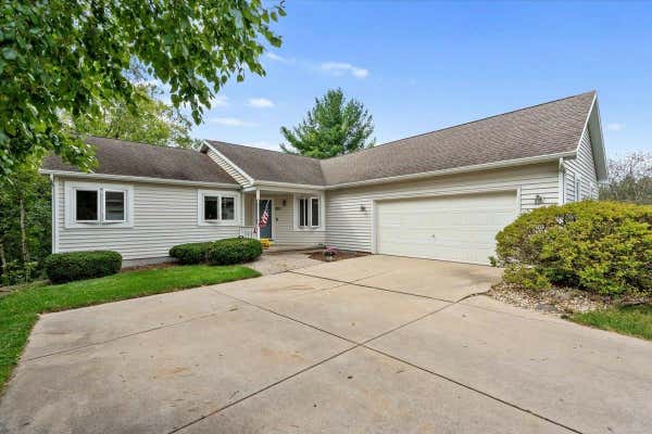 820 ANNA CT, WATERLOO, WI 53594 - Image 1