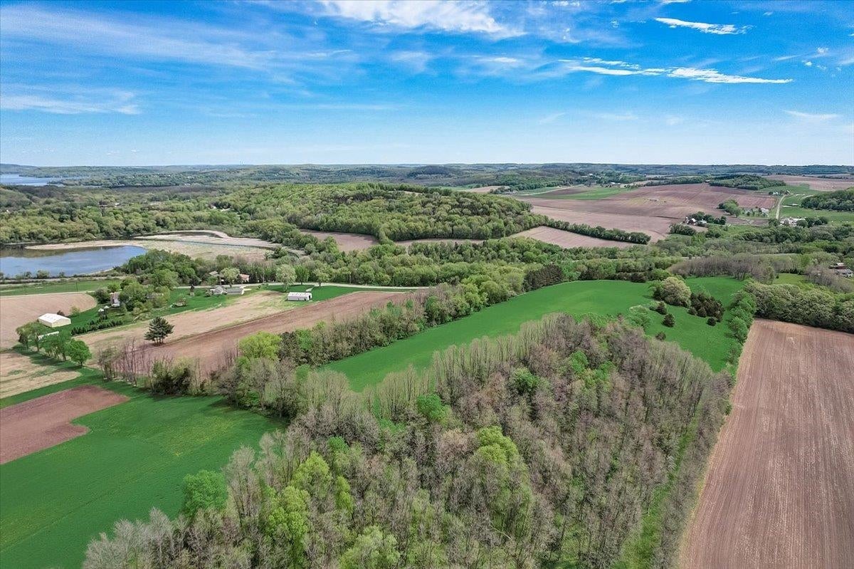 Lodi, Wisconsin, 53555, United States, 4 Bedrooms Bedrooms, ,2 BathroomsBathrooms,Residential,Contingent,2007323