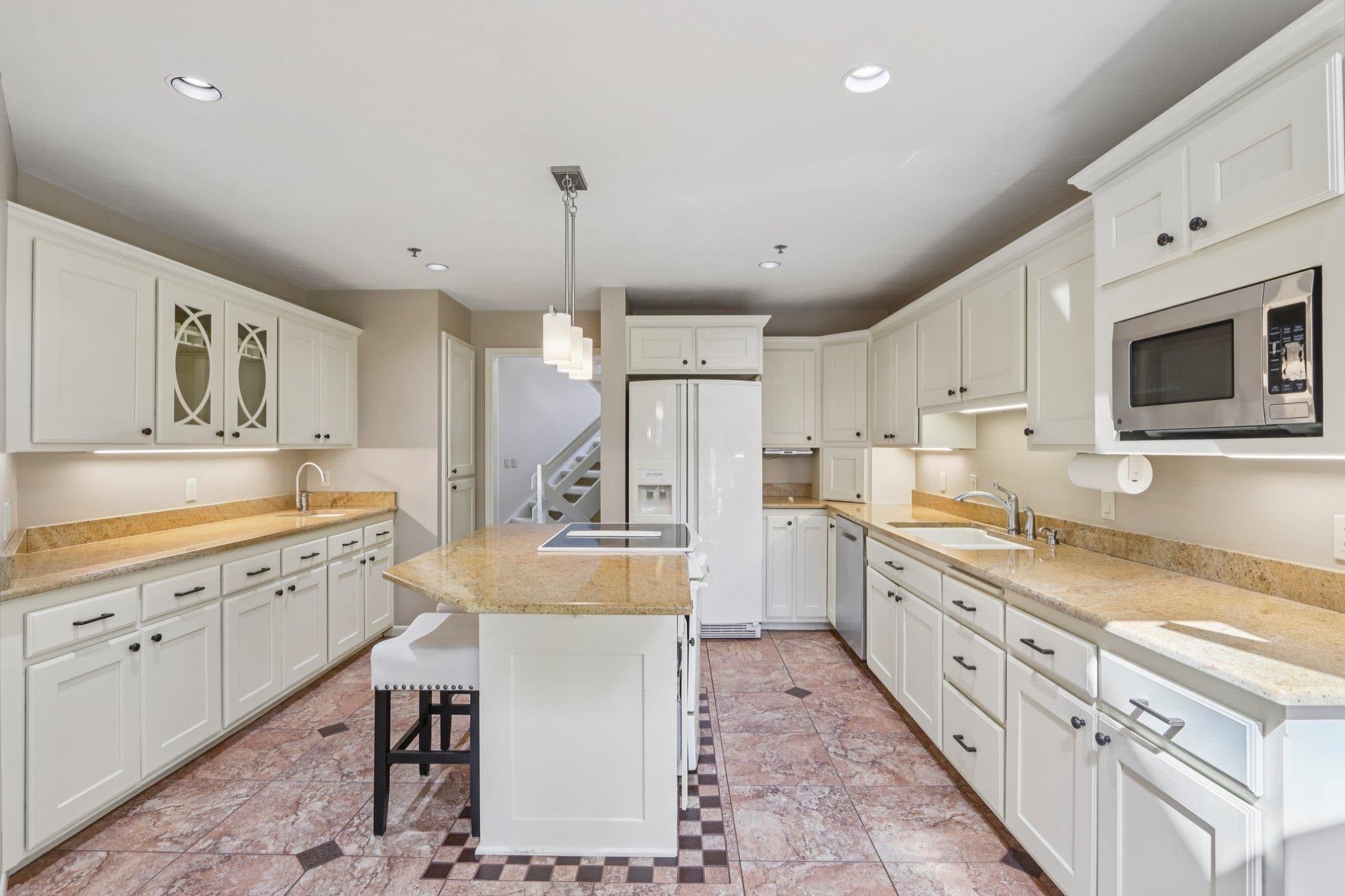 Oregon, Wisconsin, 53575, United States, 4 Bedrooms Bedrooms, ,5 BathroomsBathrooms,Residential,Active,2027819