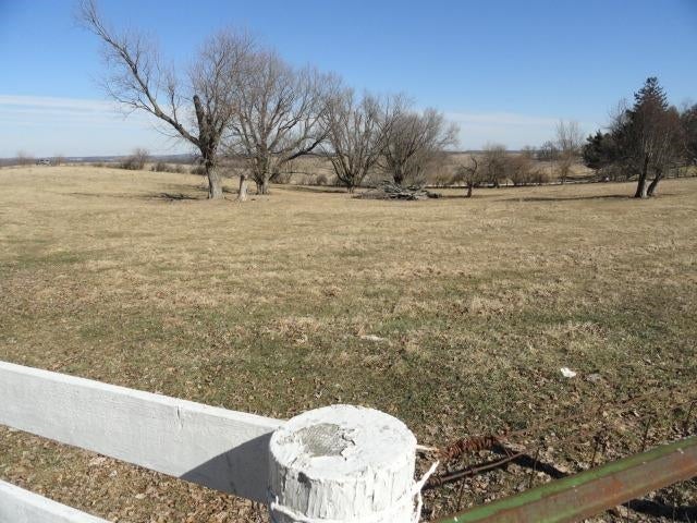 Enjoy rural living from this 5 bedroom 2 bath 3000 square foot beauty – image 84