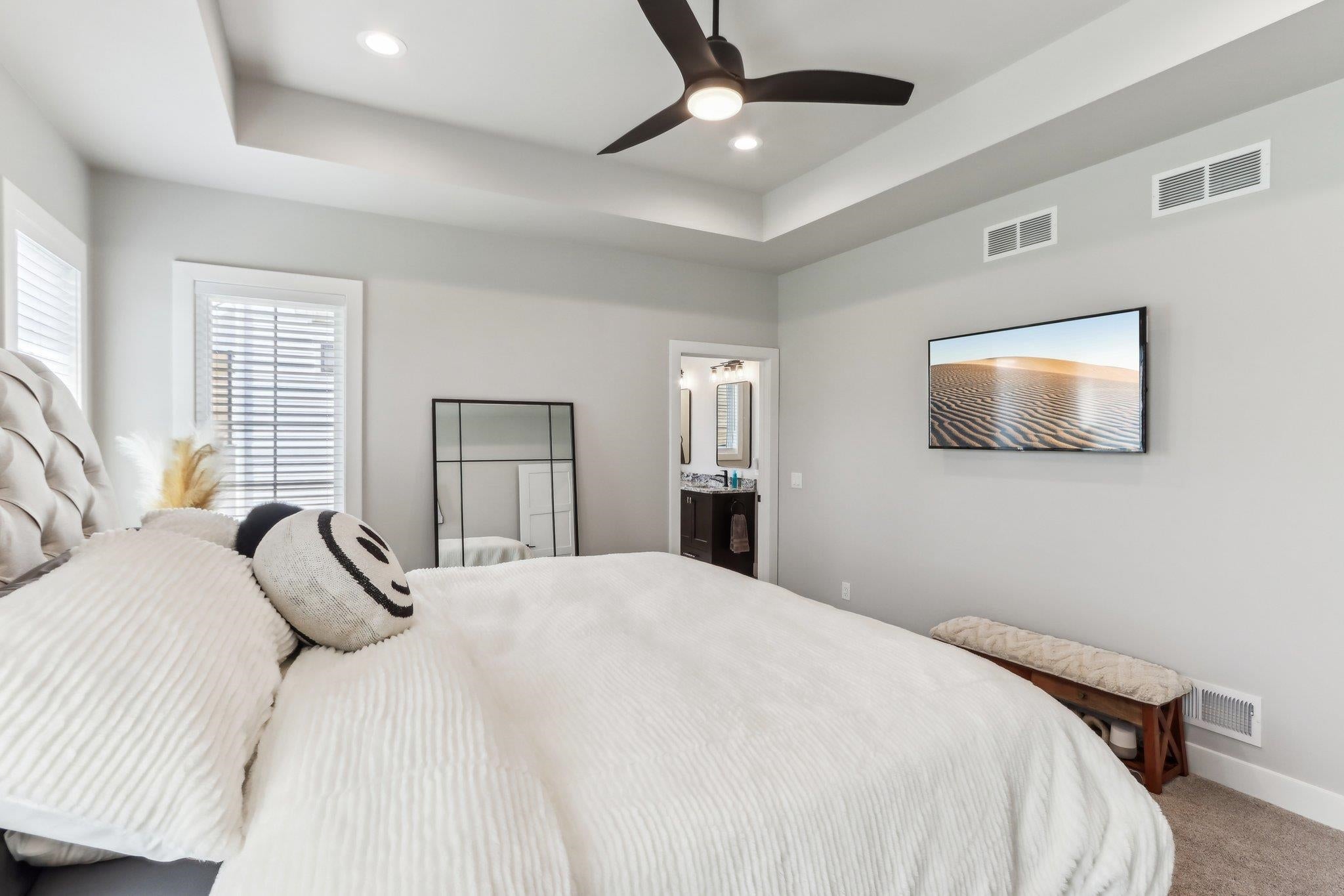 Waunakee, Wisconsin, 53597, United States, 4 Bedrooms Bedrooms, ,4 BathroomsBathrooms,Residential,Active,1892417