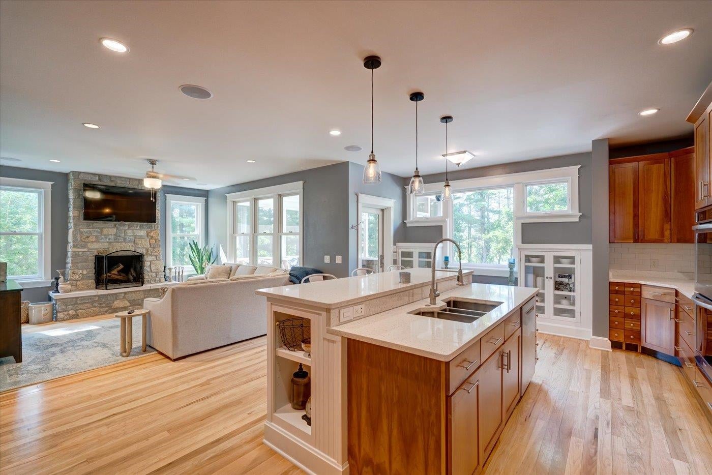 Verona, Wisconsin, 53593, United States, 4 Bedrooms Bedrooms, ,4 BathroomsBathrooms,Residential,Active,1909087