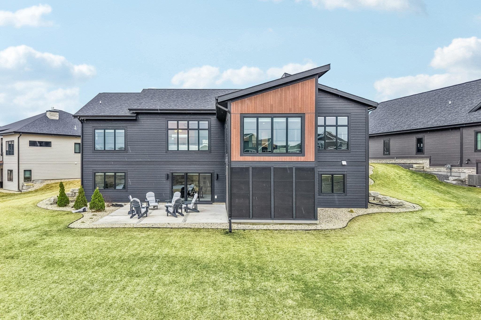 VIEWS OF THE COUNTRYSIDE + BACKS TO CONSERVANCY! IMPECCABLE TWO YEAR O – image 56