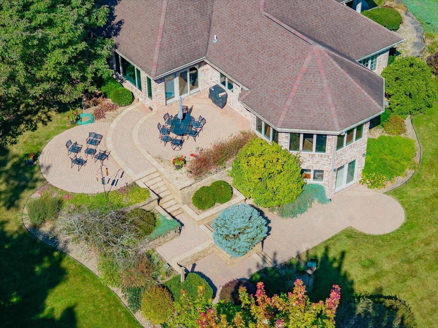 Verona, Wisconsin, 53593, United States, 4 Bedrooms Bedrooms, ,4 BathroomsBathrooms,Residential,Active,1953703