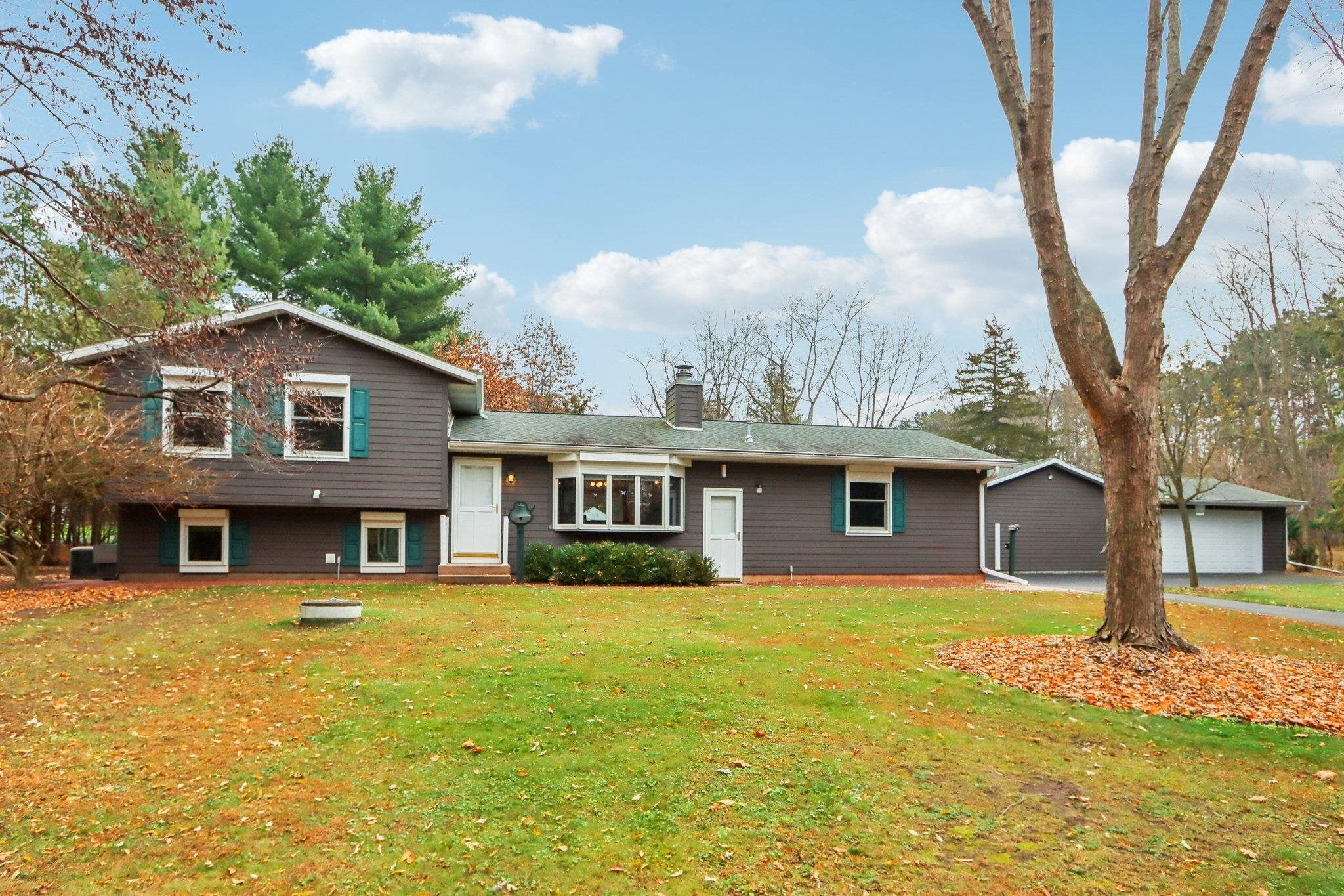 Poynette, Wisconsin, 53955, United States, 4 Bedrooms Bedrooms, ,2 BathroomsBathrooms,Residential,Active,1997880