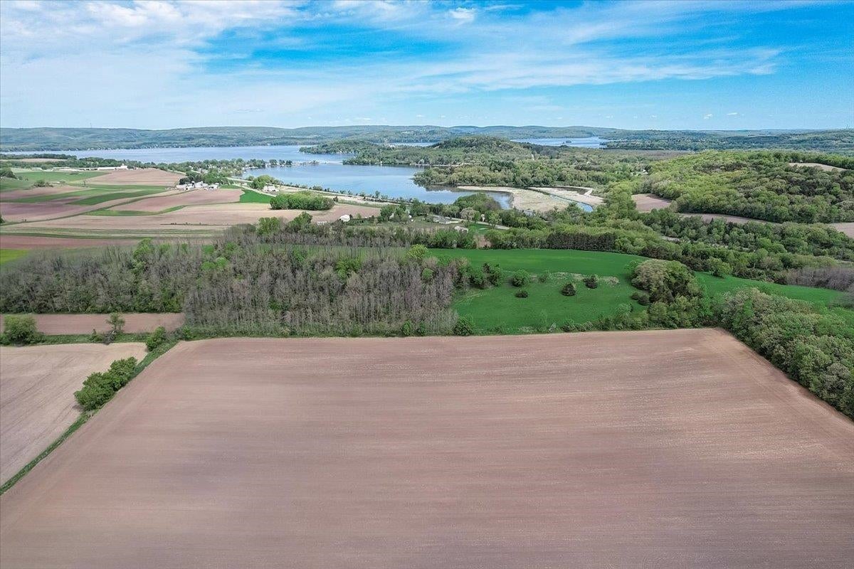 Lodi, Wisconsin, 53555, United States, 4 Bedrooms Bedrooms, ,2 BathroomsBathrooms,Residential,Contingent,2007323