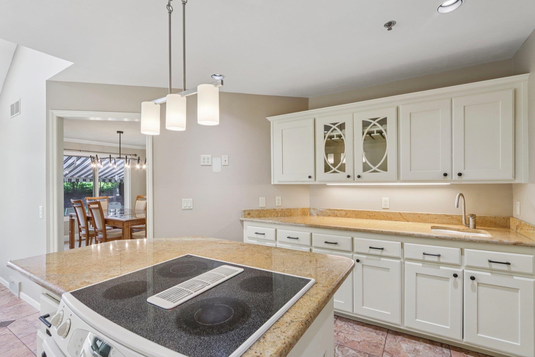 Oregon, Wisconsin, 53575, United States, 4 Bedrooms Bedrooms, ,5 BathroomsBathrooms,Residential,Active,2027819