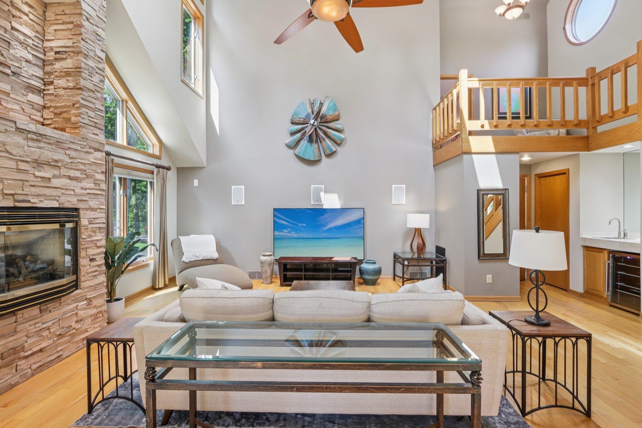 Oregon, Wisconsin, 53575, United States, 4 Bedrooms Bedrooms, ,5 BathroomsBathrooms,Residential,Active,2027819