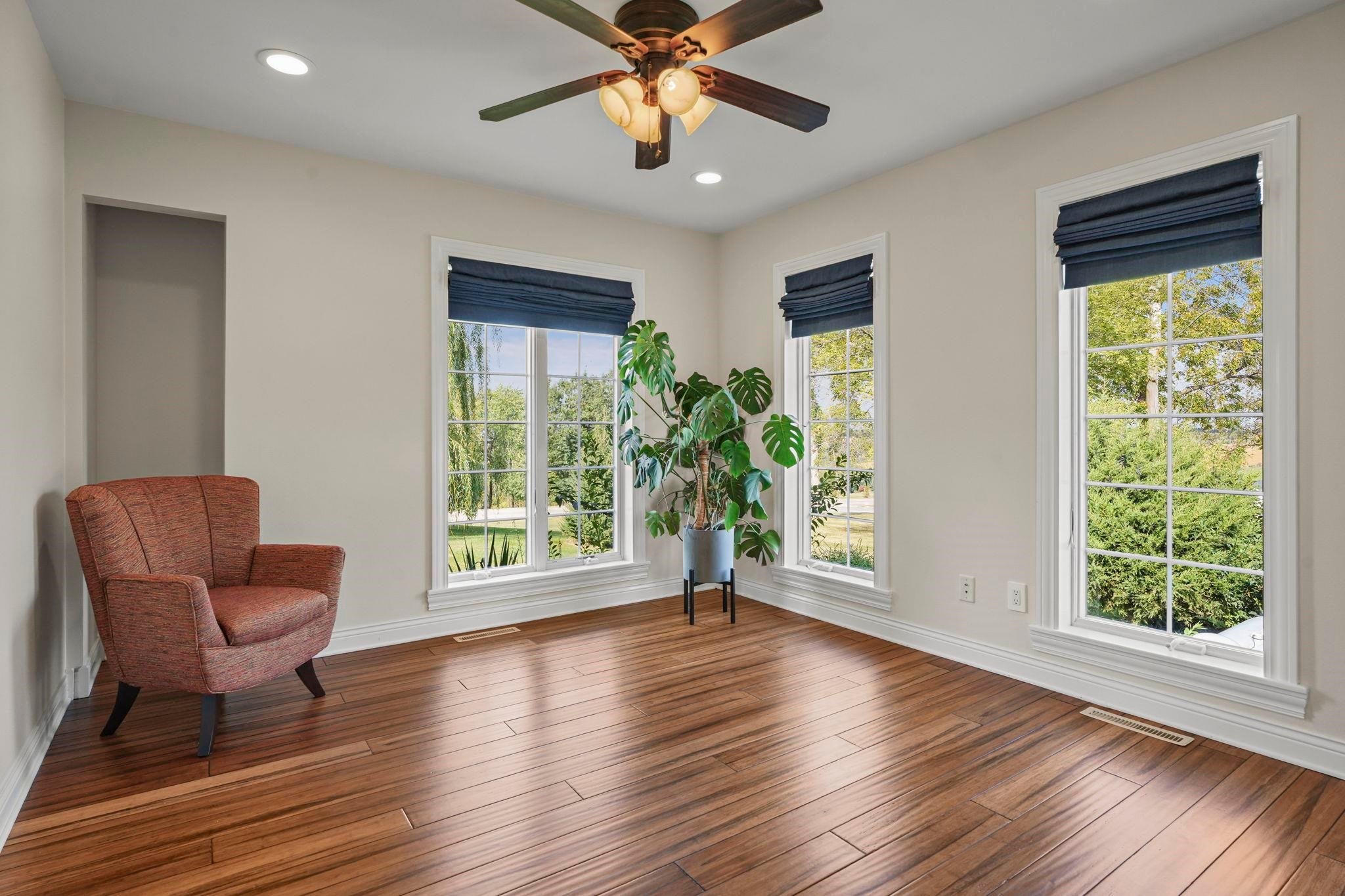 Mineral Point, Wisconsin, 53565, United States, 6 Bedrooms Bedrooms, ,3 BathroomsBathrooms,Residential,Active,1960179