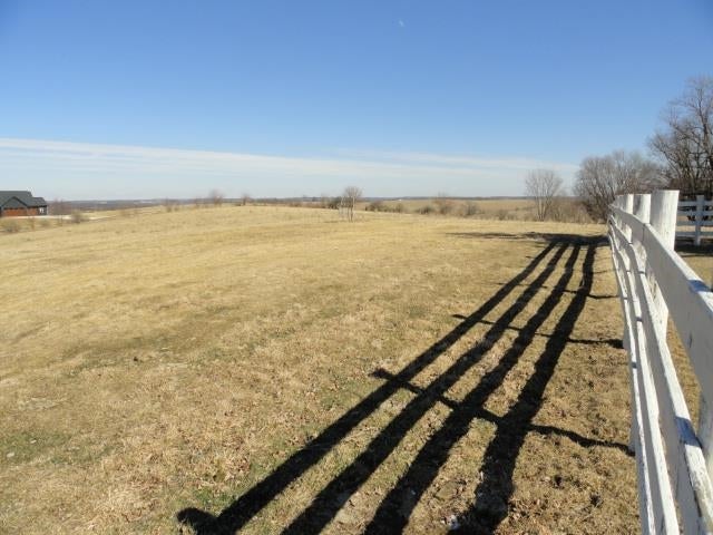 Enjoy rural living from this 5 bedroom 2 bath 3000 square foot beauty – image 79