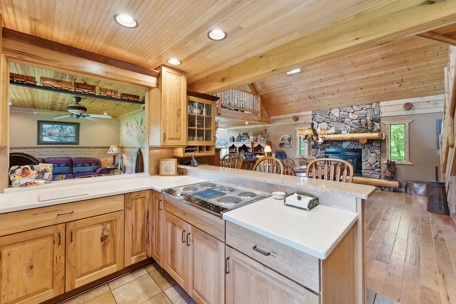 La Valle, Wisconsin, 53941, United States, 3 Bedrooms Bedrooms, ,4 BathroomsBathrooms,Residential,Active,1898021