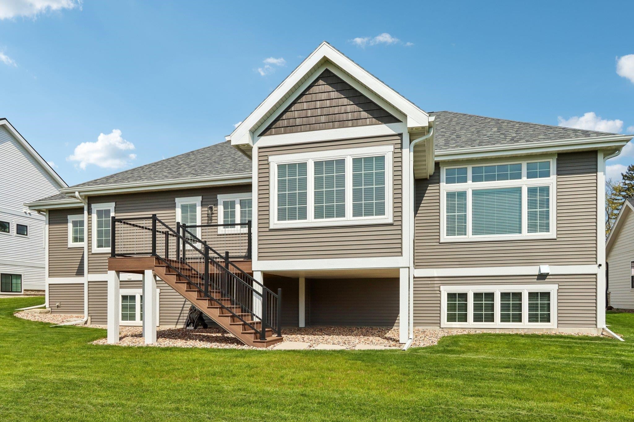 Waunakee, Wisconsin, 53597, United States, 4 Bedrooms Bedrooms, ,4 BathroomsBathrooms,Residential,Active,1892417