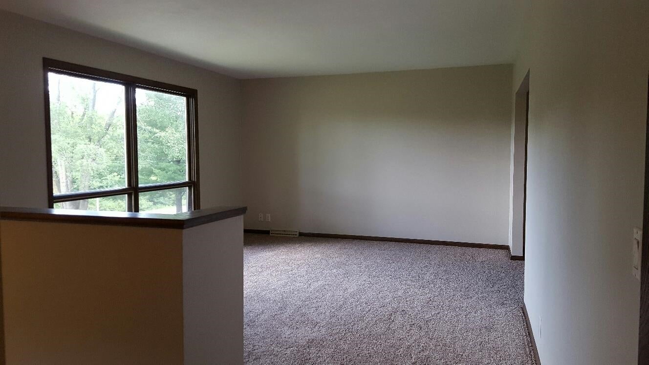 Lodi, Wisconsin, 53555, United States, 4 Bedrooms Bedrooms, ,2 BathroomsBathrooms,Residential,Contingent,2007323