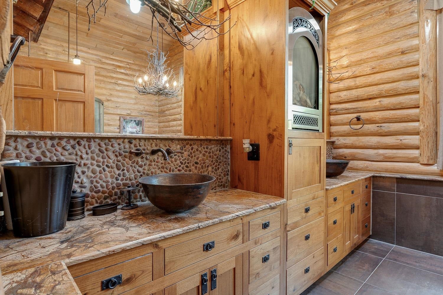 Montello, Wisconsin, 53949, United States, 3 Bedrooms Bedrooms, ,3 BathroomsBathrooms,Residential,Active,1927657