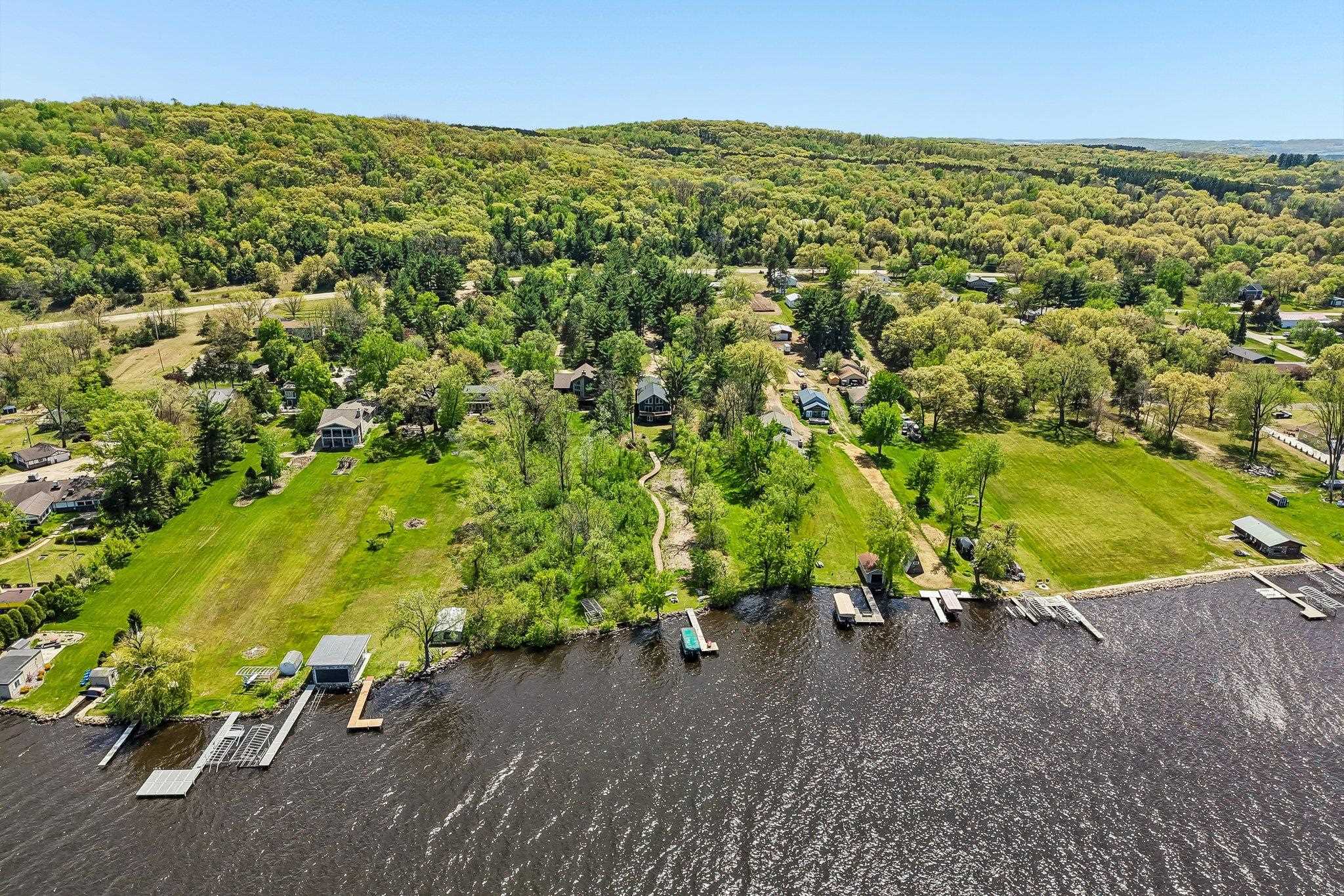 Open House Sunday June 14th 11:00am-1:00pm! Lake Life at its best! NE – image 10