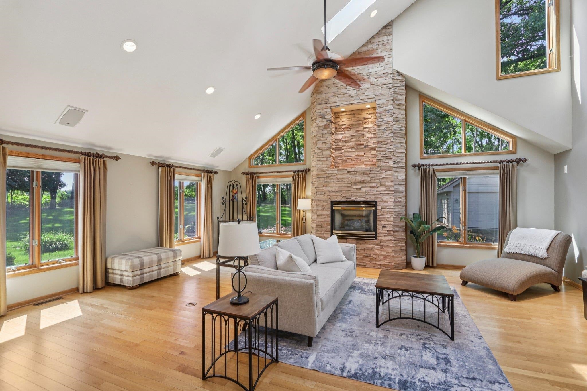 Oregon, Wisconsin, 53575, United States, 4 Bedrooms Bedrooms, ,5 BathroomsBathrooms,Residential,Active,1944090
