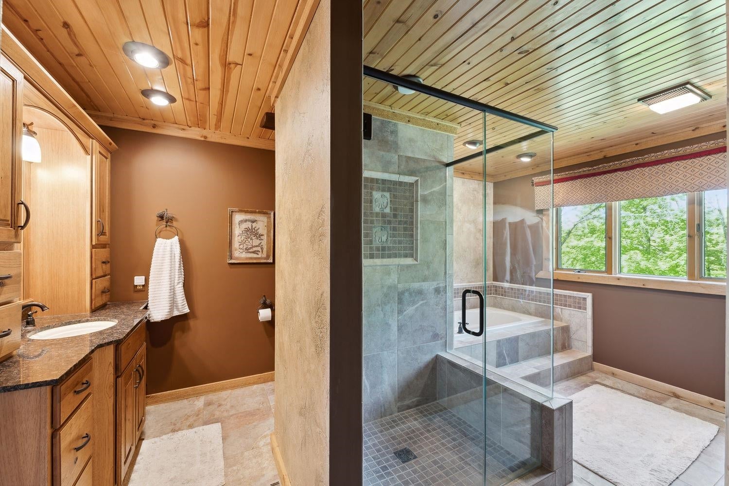 La Valle, Wisconsin, 53941, United States, 3 Bedrooms Bedrooms, ,4 BathroomsBathrooms,Residential,Active,1898021