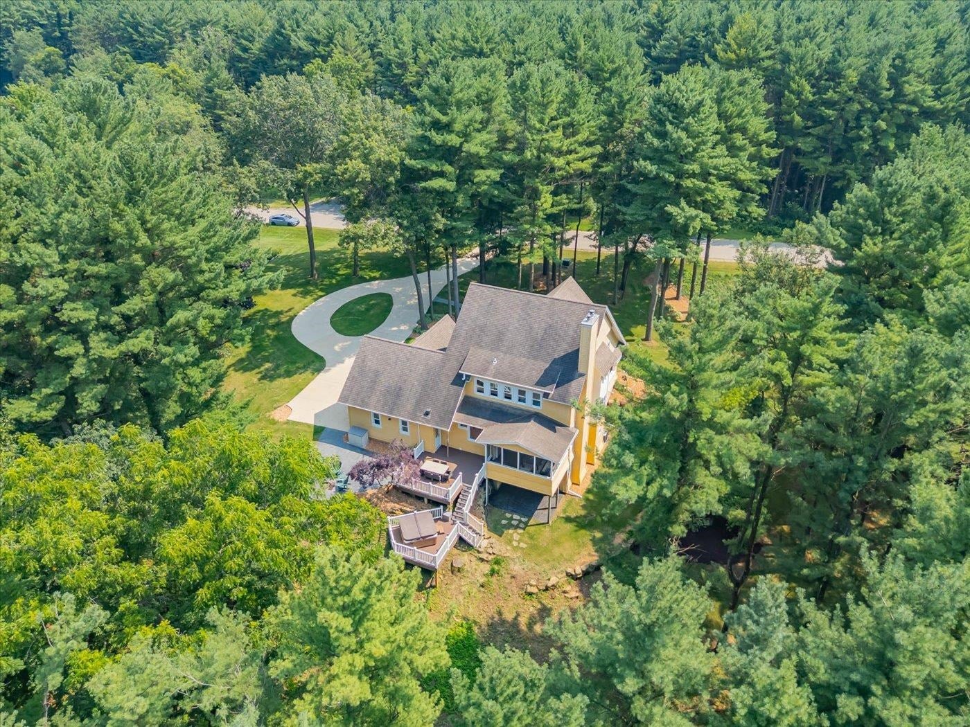 Verona, Wisconsin, 53593, United States, 4 Bedrooms Bedrooms, ,4 BathroomsBathrooms,Residential,Active,1909087