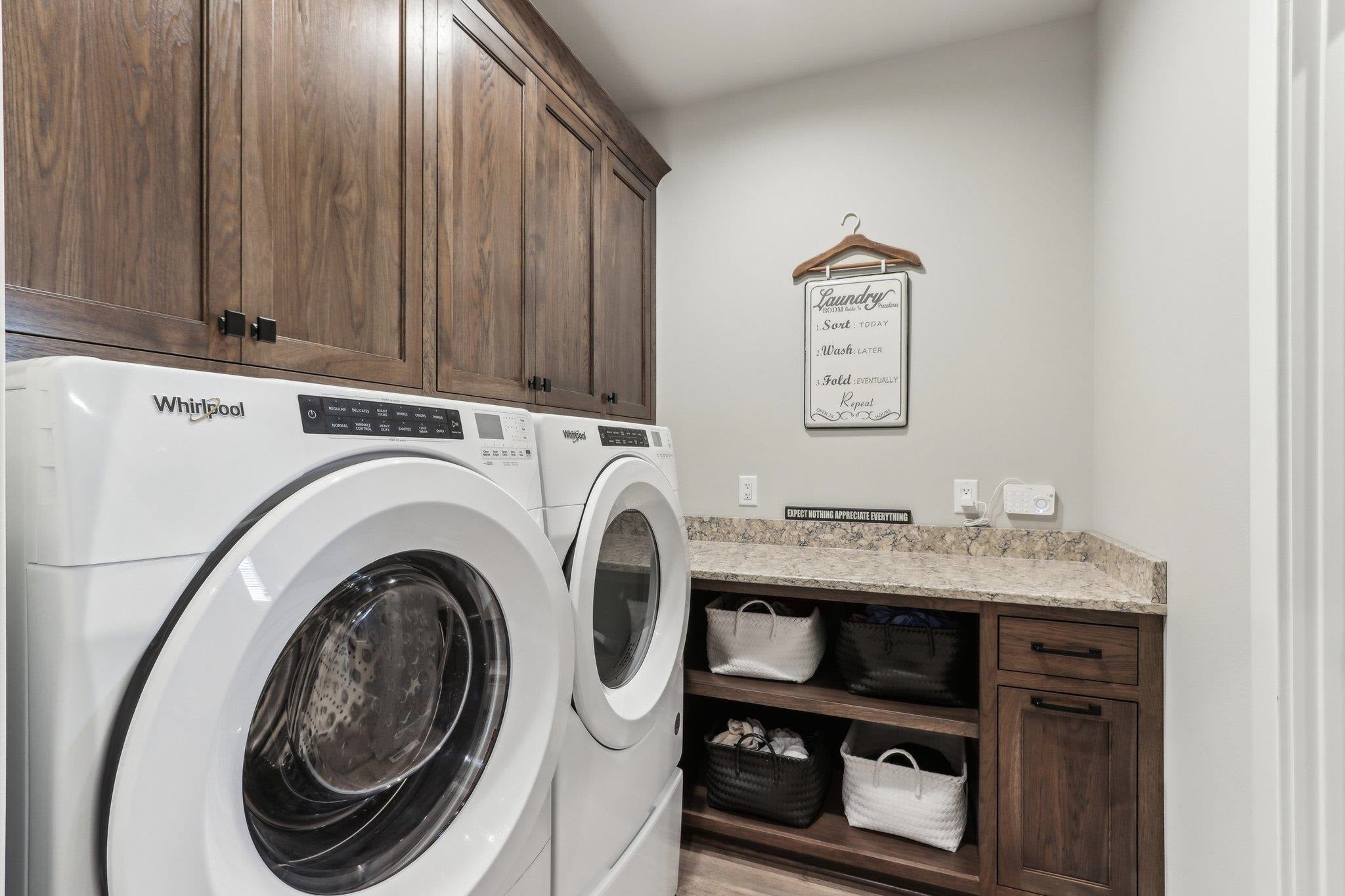 Waunakee, Wisconsin, 53597, United States, 4 Bedrooms Bedrooms, ,4 BathroomsBathrooms,Residential,Active,1892417