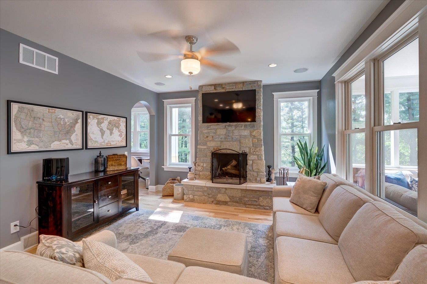 Verona, Wisconsin, 53593, United States, 4 Bedrooms Bedrooms, ,4 BathroomsBathrooms,Residential,Active,1909087