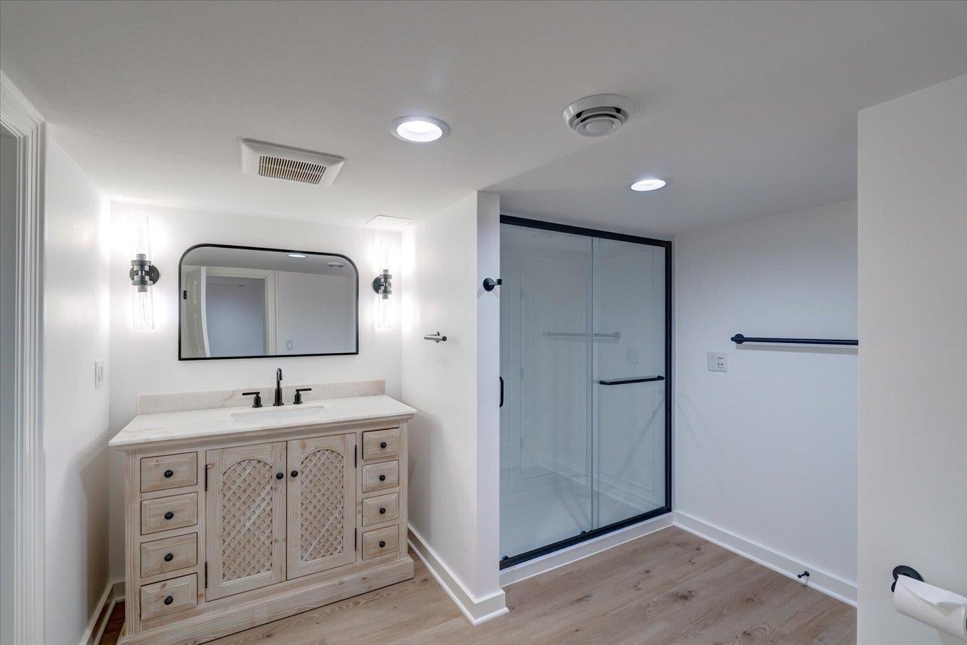 Verona, Wisconsin, 53593, United States, 5 Bedrooms Bedrooms, ,4 BathroomsBathrooms,Residential,Active,1913017