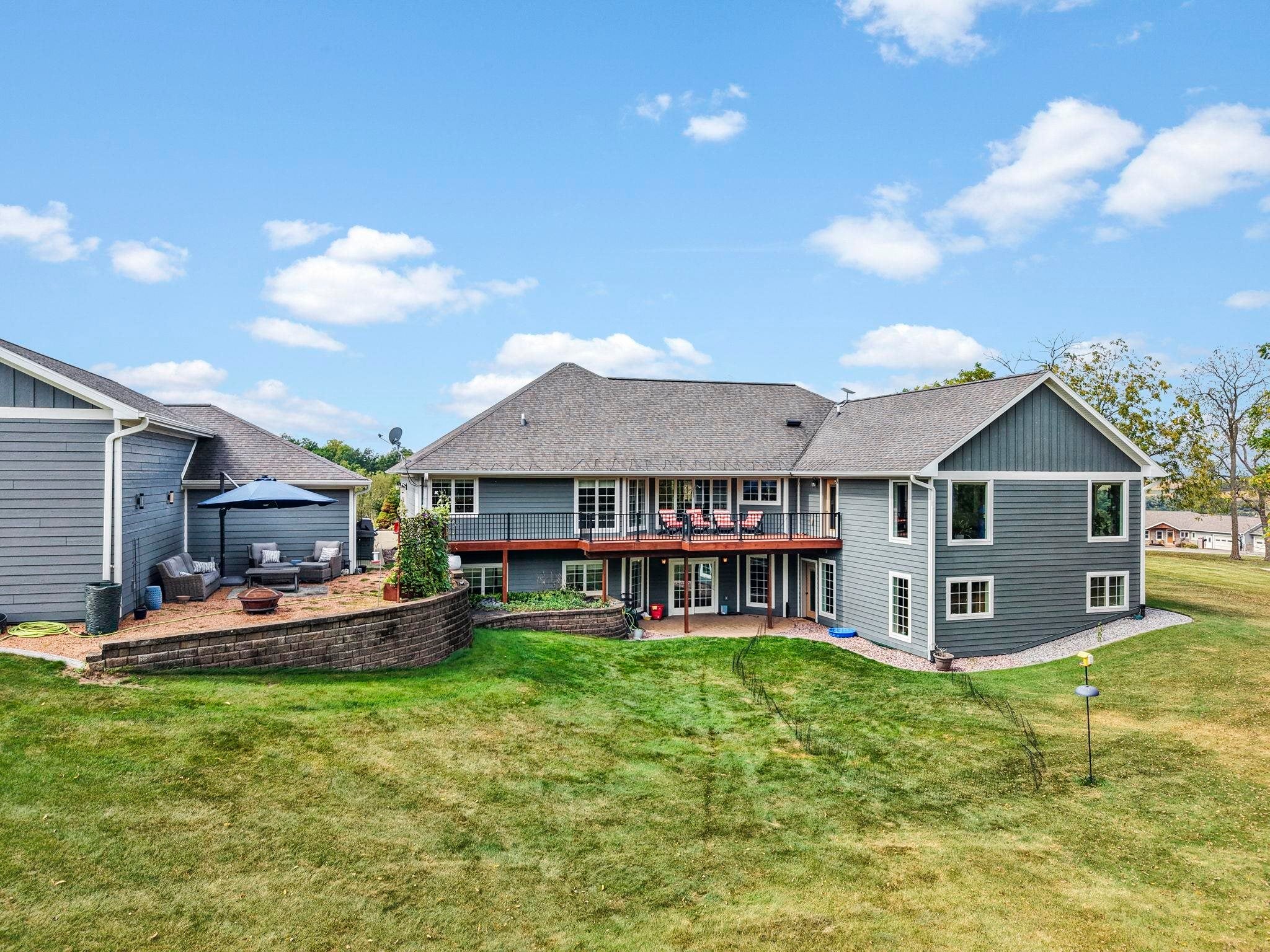 Mineral Point, Wisconsin, 53565, United States, 6 Bedrooms Bedrooms, ,3 BathroomsBathrooms,Residential,Active,1960179