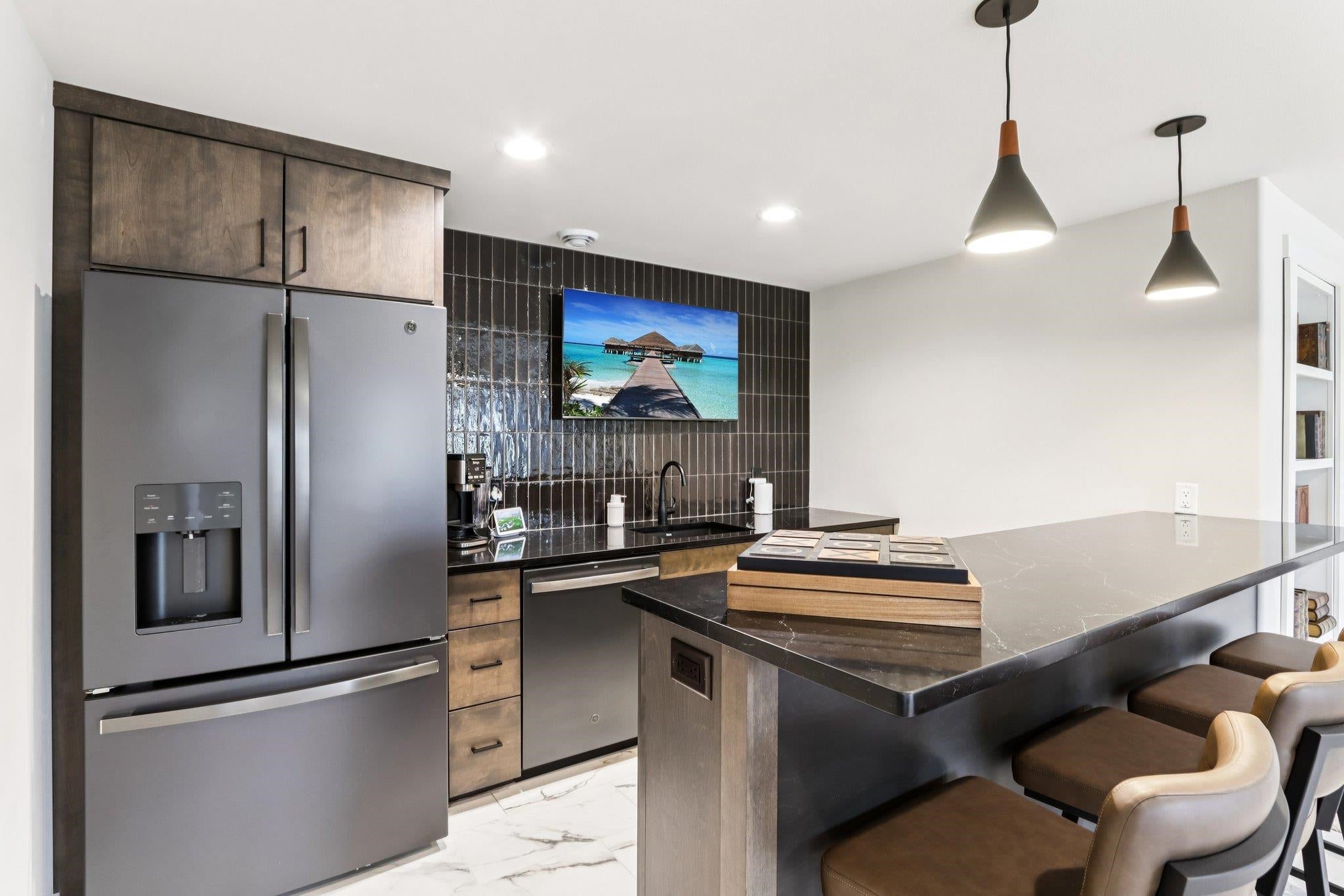 VIEWS OF THE COUNTRYSIDE + BACKS TO CONSERVANCY! IMPECCABLE TWO YEAR O – image 44