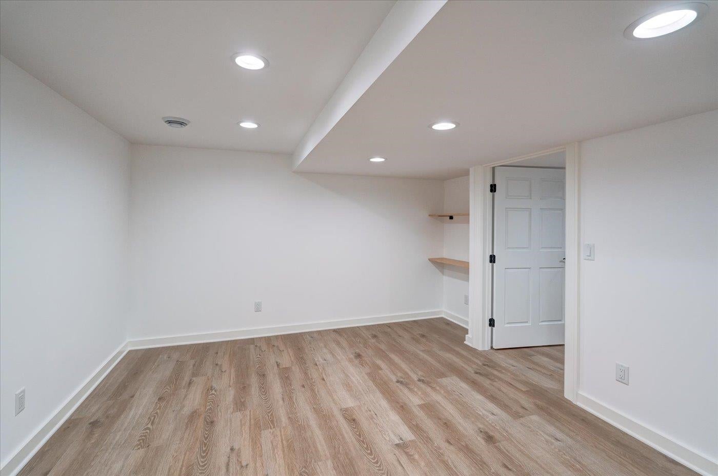 Verona, Wisconsin, 53593, United States, 5 Bedrooms Bedrooms, ,4 BathroomsBathrooms,Residential,Active,1913017