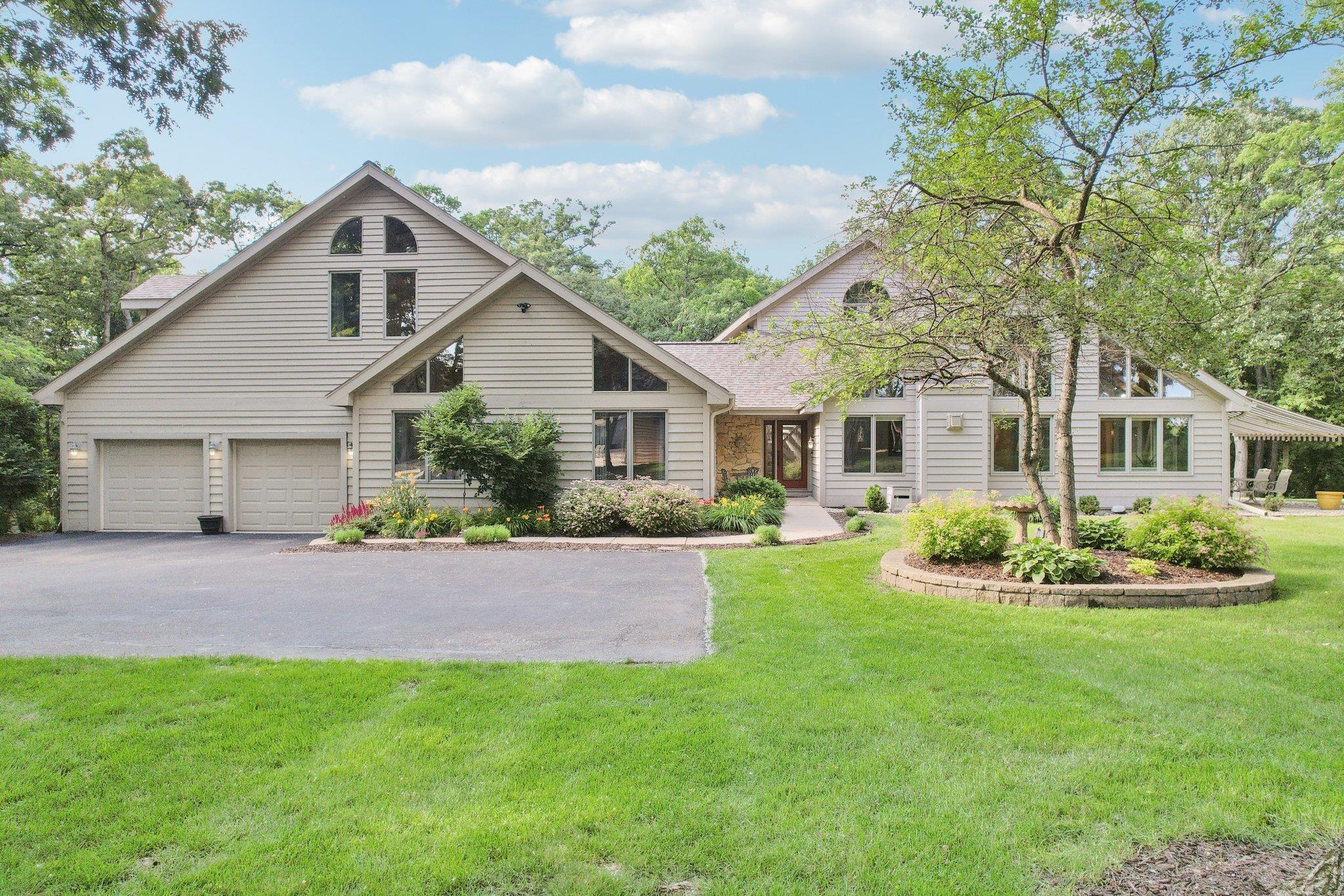 Oregon, Wisconsin, 53575, United States, 4 Bedrooms Bedrooms, ,5 BathroomsBathrooms,Residential,Active,1944090