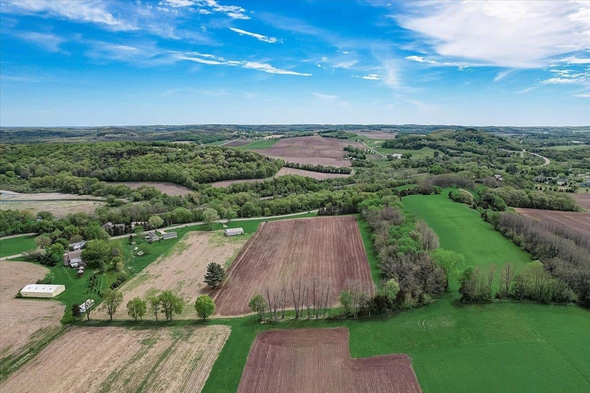 Lodi, Wisconsin, 53555, United States, 4 Bedrooms Bedrooms, ,2 BathroomsBathrooms,Residential,Contingent,2007323