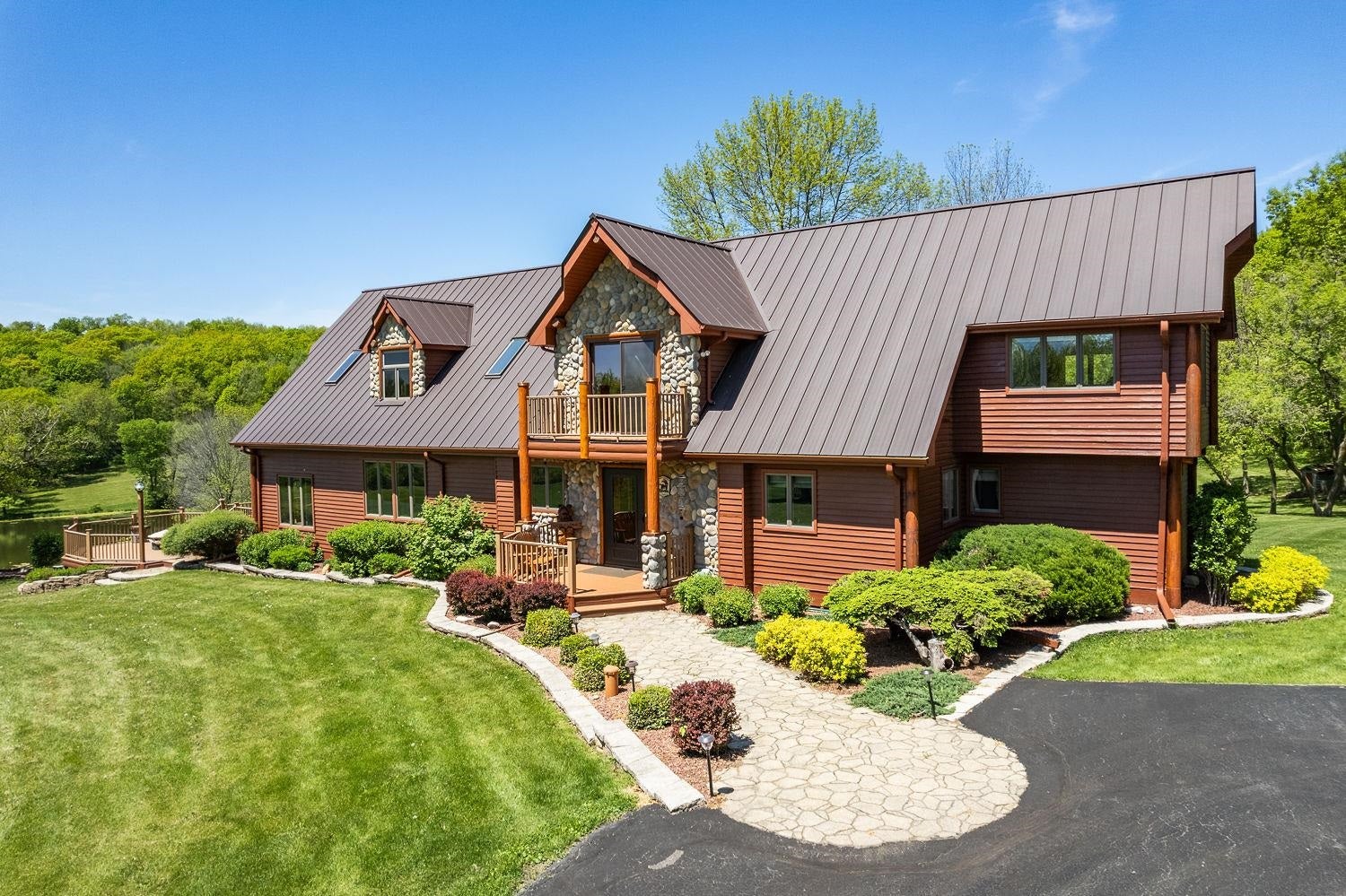 La Valle, Wisconsin, 53941, United States, 3 Bedrooms Bedrooms, ,4 BathroomsBathrooms,Residential,Active,1898021