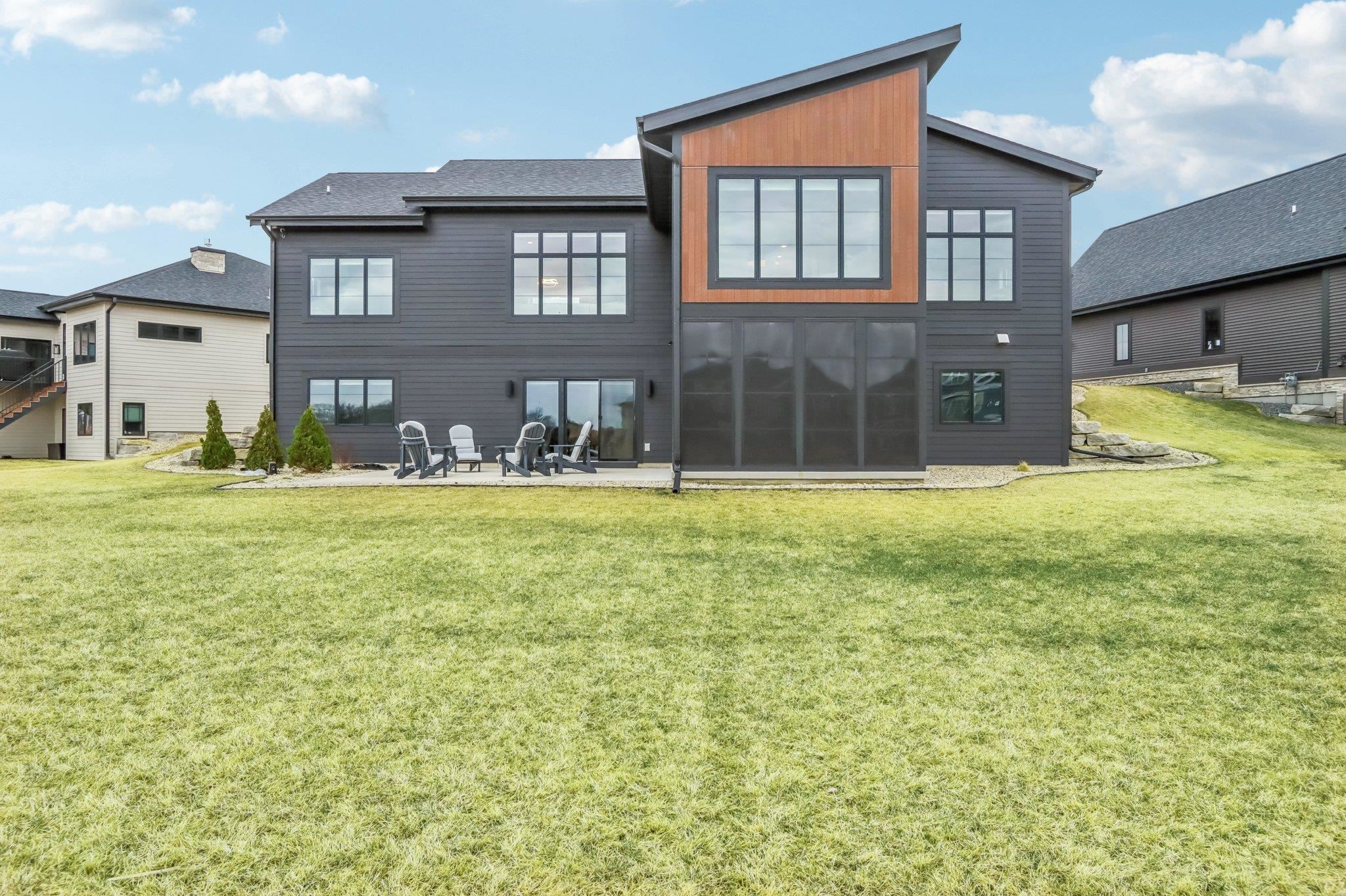 VIEWS OF THE COUNTRYSIDE + BACKS TO CONSERVANCY! IMPECCABLE TWO YEAR O – image 54