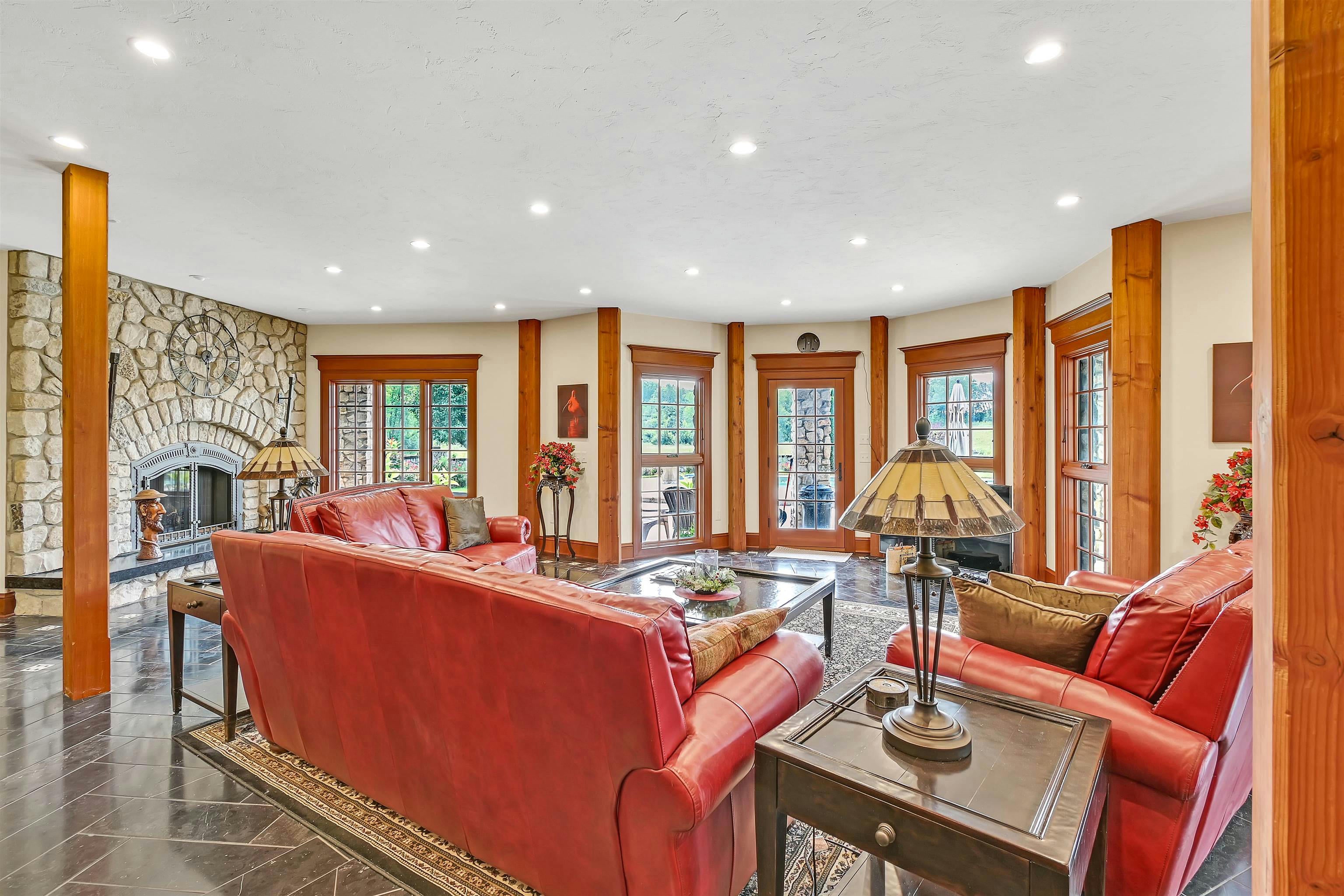 Watertown, Wisconsin, 53098, United States, ,5 BathroomsBathrooms,Residential,Active,1769971