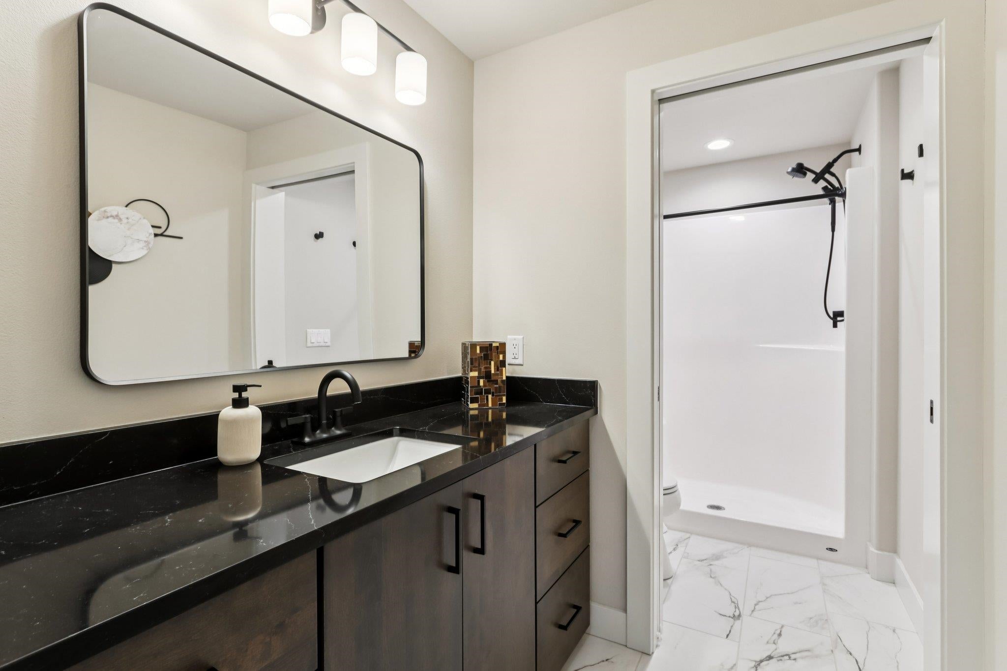 VIEWS OF THE COUNTRYSIDE + BACKS TO CONSERVANCY! IMPECCABLE TWO YEAR O – image 48
