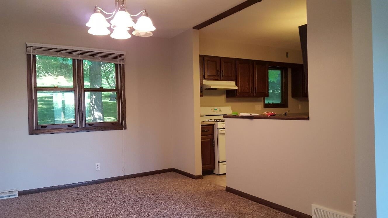 Lodi, Wisconsin, 53555, United States, 4 Bedrooms Bedrooms, ,2 BathroomsBathrooms,Residential,Contingent,2007323