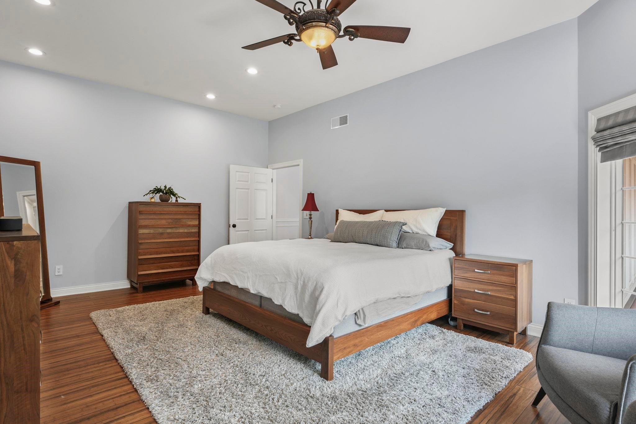 Mineral Point, Wisconsin, 53565, United States, 6 Bedrooms Bedrooms, ,3 BathroomsBathrooms,Residential,Active,1960179