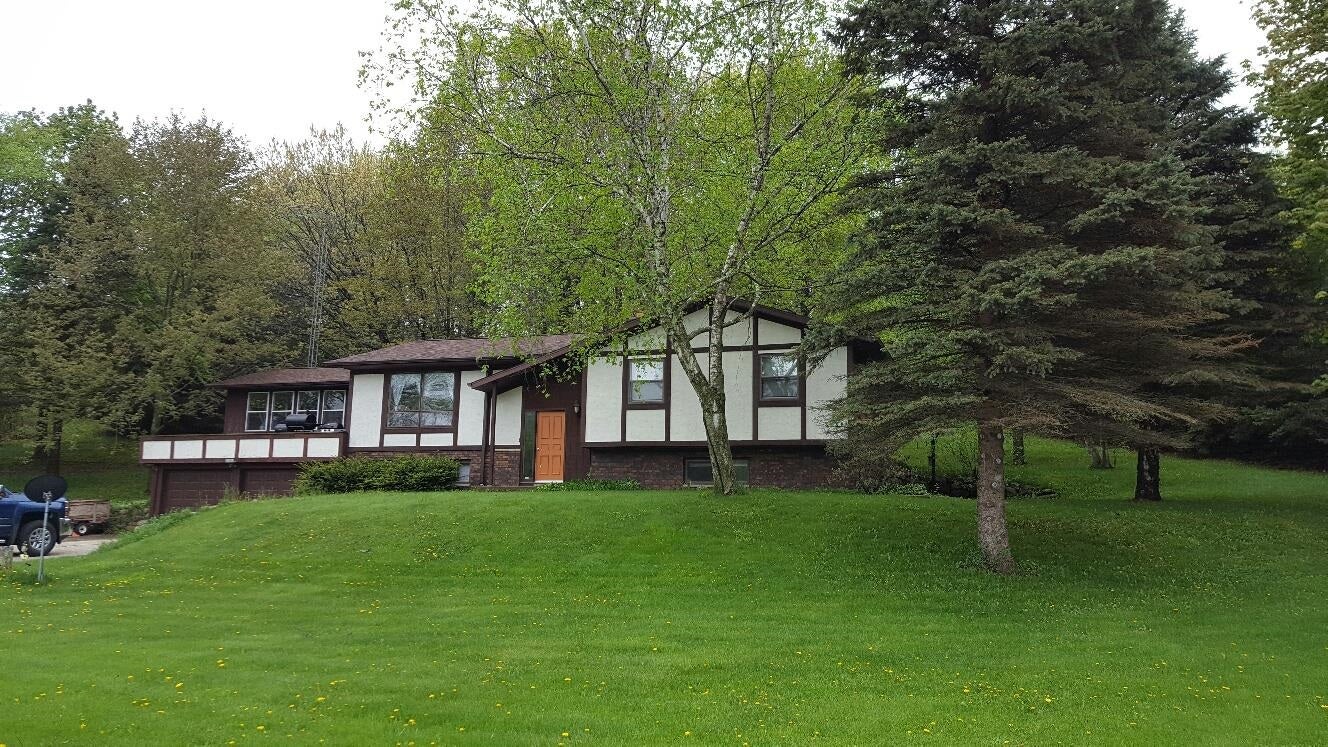 Lodi, Wisconsin, 53555, United States, 4 Bedrooms Bedrooms, ,2 BathroomsBathrooms,Residential,Contingent,2007323