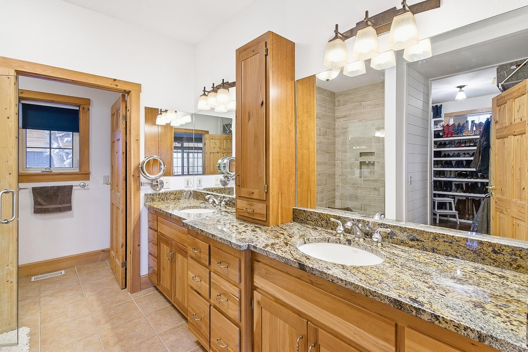 Cambridge, Wisconsin, 53523, United States, 4 Bedrooms Bedrooms, ,4 BathroomsBathrooms,Residential,Active,2003554