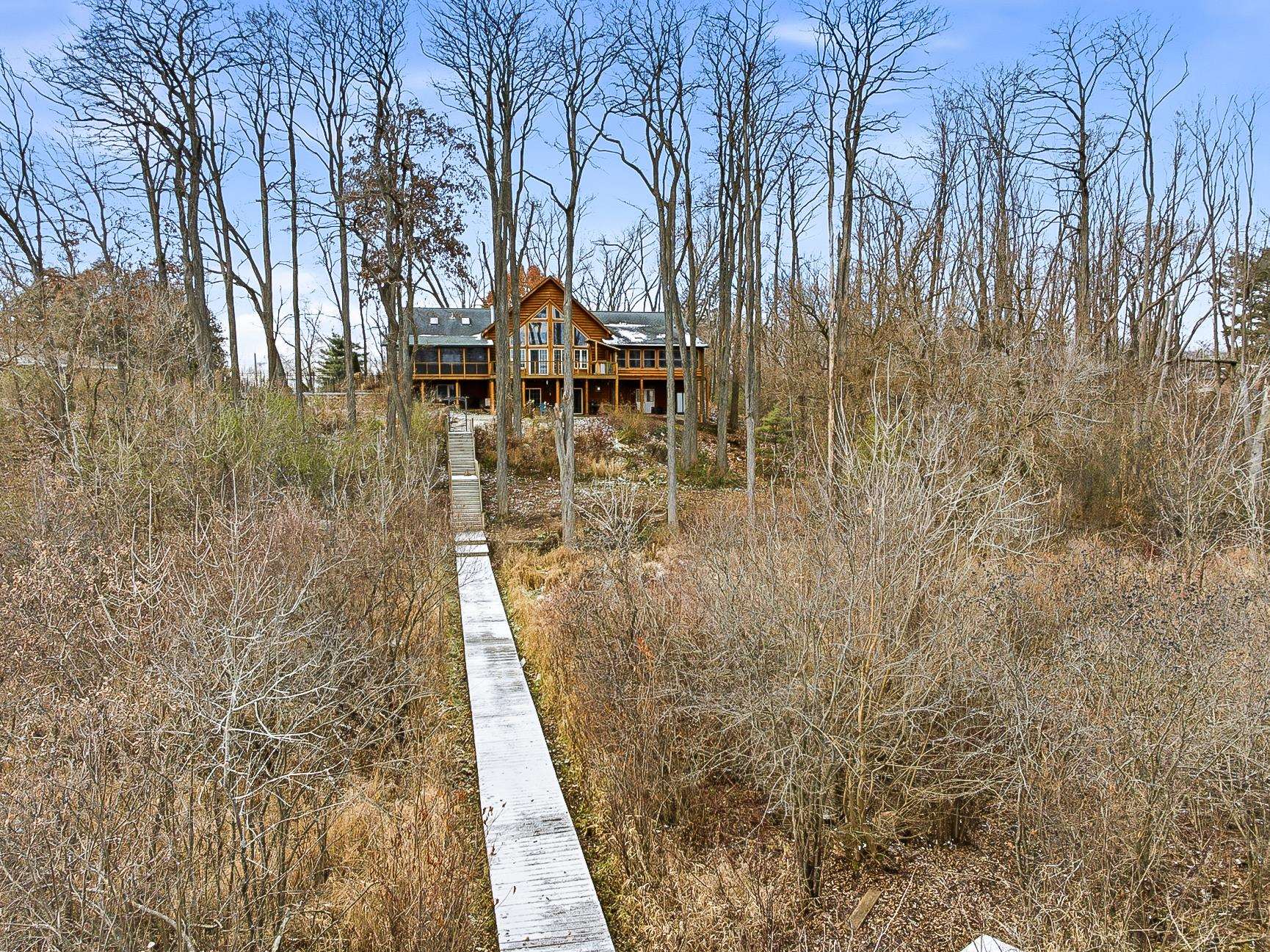 Cambridge, Wisconsin, 53523, United States, 4 Bedrooms Bedrooms, ,4 BathroomsBathrooms,Residential,Active,2003554