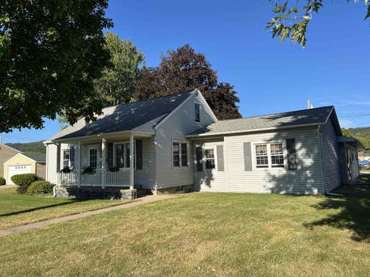 524 S DOUSMAN ST, PRAIRIE DU CHIEN, WI 53821 - Image 1