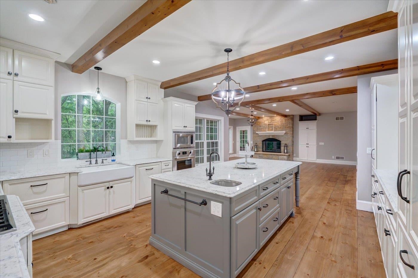 Verona, Wisconsin, 53593, United States, 5 Bedrooms Bedrooms, ,4 BathroomsBathrooms,Residential,Active,1913017