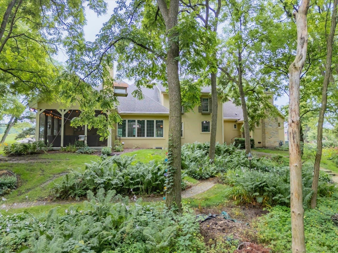 Verona, Wisconsin, 53593, United States, 5 Bedrooms Bedrooms, ,4 BathroomsBathrooms,Residential,Active,1913017