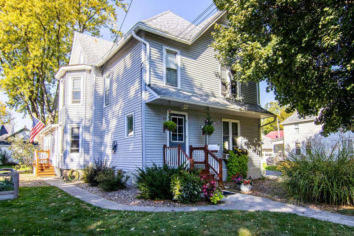 617 N MAIN ST, FORT ATKINSON, WI 53538, photo 1 of 32