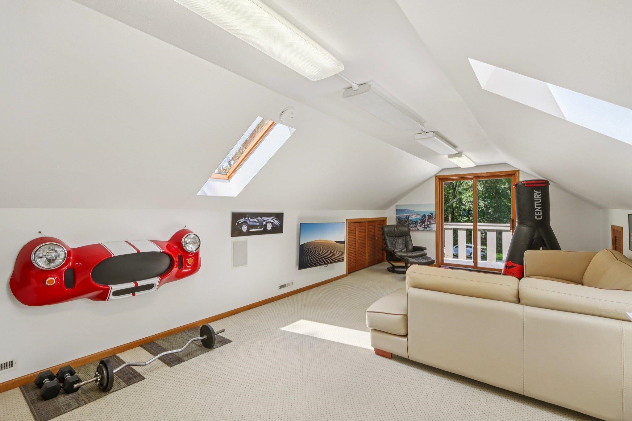 Oregon, Wisconsin, 53575, United States, 4 Bedrooms Bedrooms, ,5 BathroomsBathrooms,Residential,Active,1944090