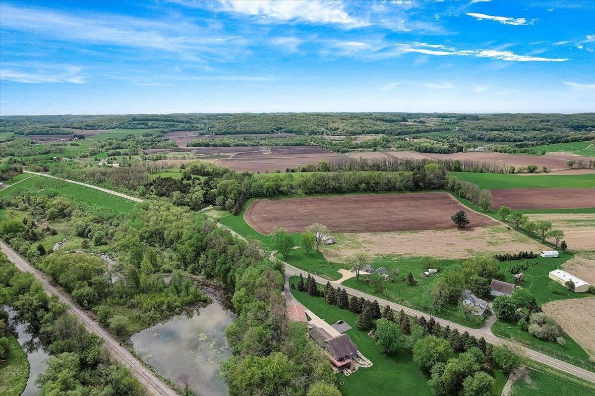 Lodi, Wisconsin, 53555, United States, 4 Bedrooms Bedrooms, ,2 BathroomsBathrooms,Residential,Contingent,2007323