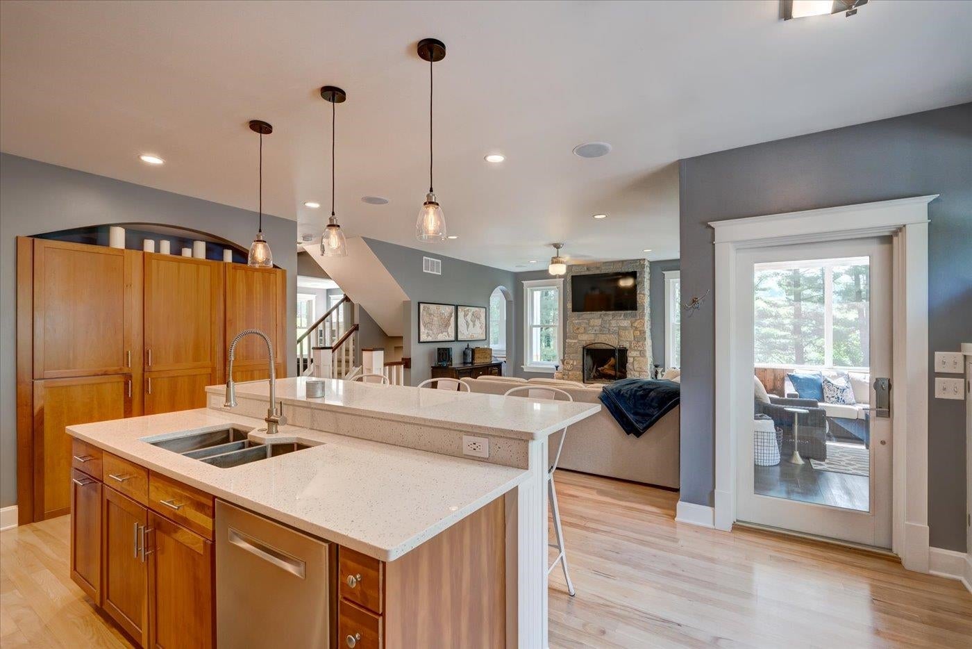 Verona, Wisconsin, 53593, United States, 4 Bedrooms Bedrooms, ,4 BathroomsBathrooms,Residential,Active,1909087