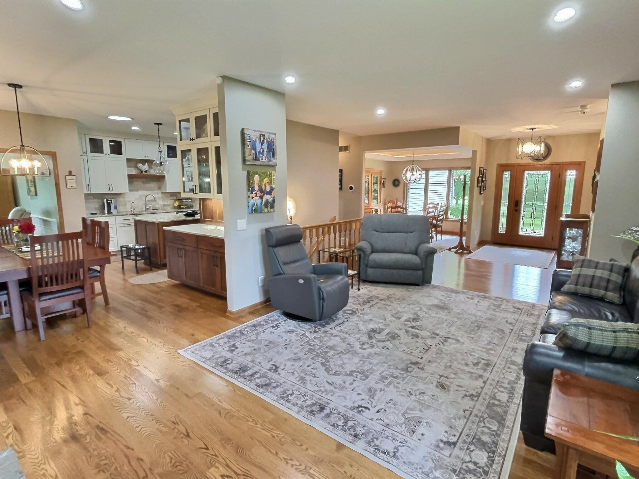 Stoughton, Wisconsin, 53589, United States, 4 Bedrooms Bedrooms, ,3 BathroomsBathrooms,Residential,Active,1929697