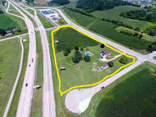 4817 PARMENTER ST, MIDDLETON, WI 53562, photo 1 of 25