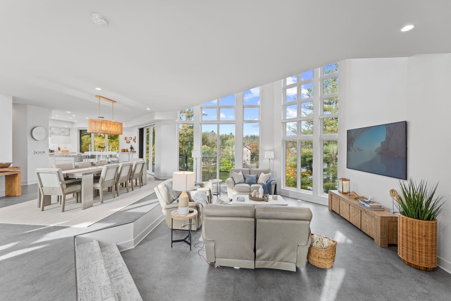 Wisconsin Dells, Wisconsin, 53965, United States, 3 Bedrooms Bedrooms, ,4 BathroomsBathrooms,Residential,Active,1968402