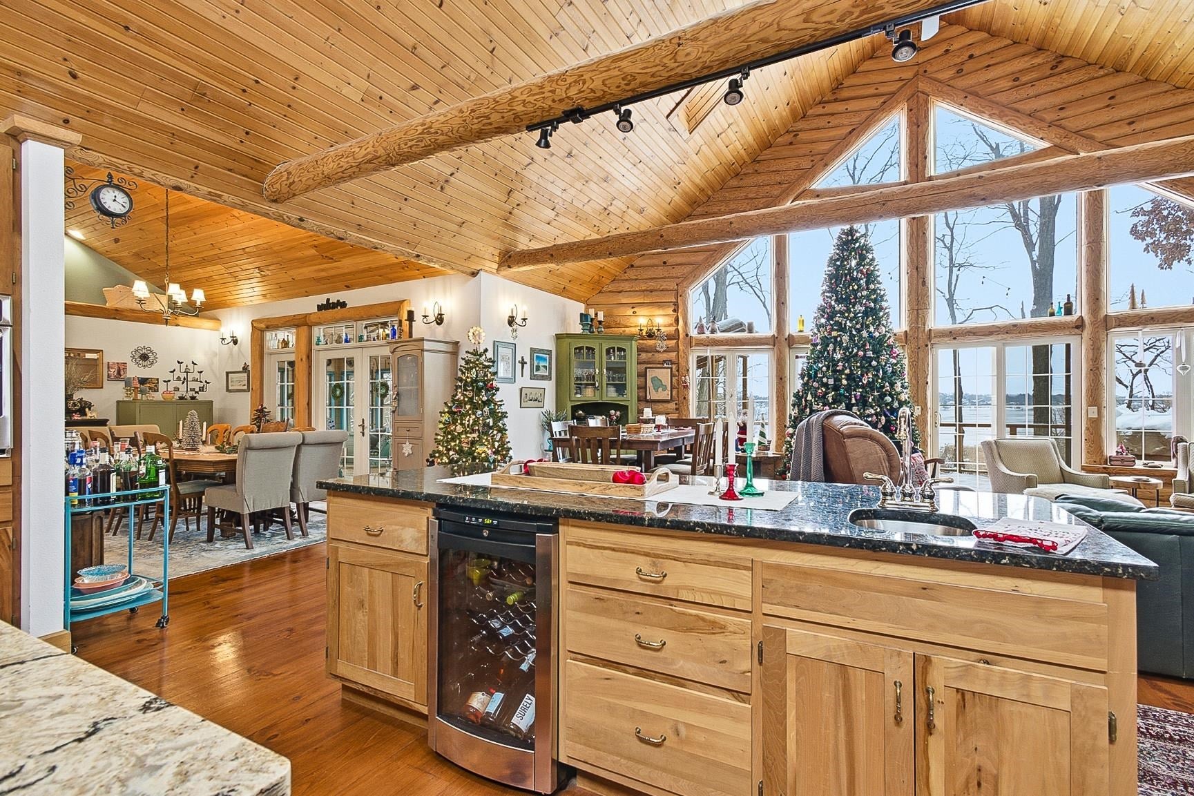 Cambridge, Wisconsin, 53523, United States, 4 Bedrooms Bedrooms, ,4 BathroomsBathrooms,Residential,Active,2003554